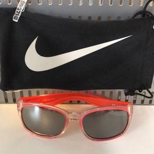 Nike kids sunglasses